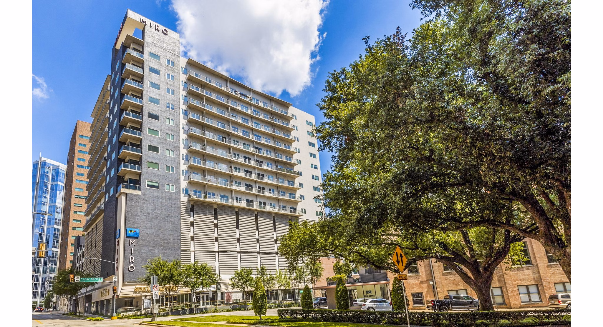 Miro Apartments: Stylish of luxury high-rise in heart of the city