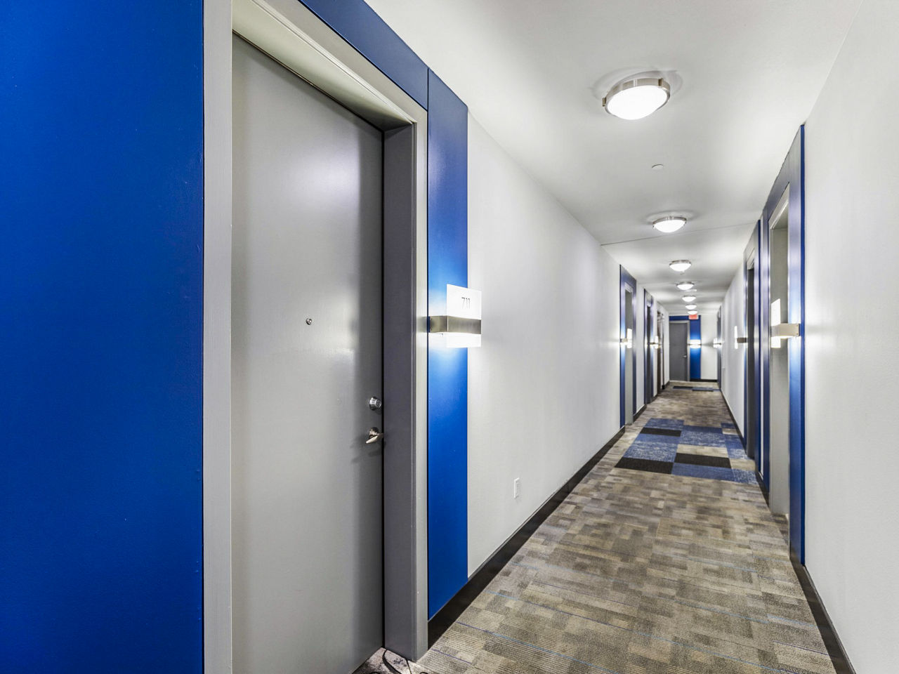 Miro Apartments 14 of 23