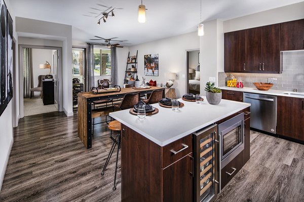 dining room at Core at Sycamore Highlands