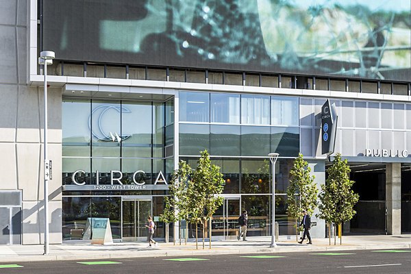 Circa LA Apartments: Sleek modern of luxury apartments located in the heart of Los Angeles