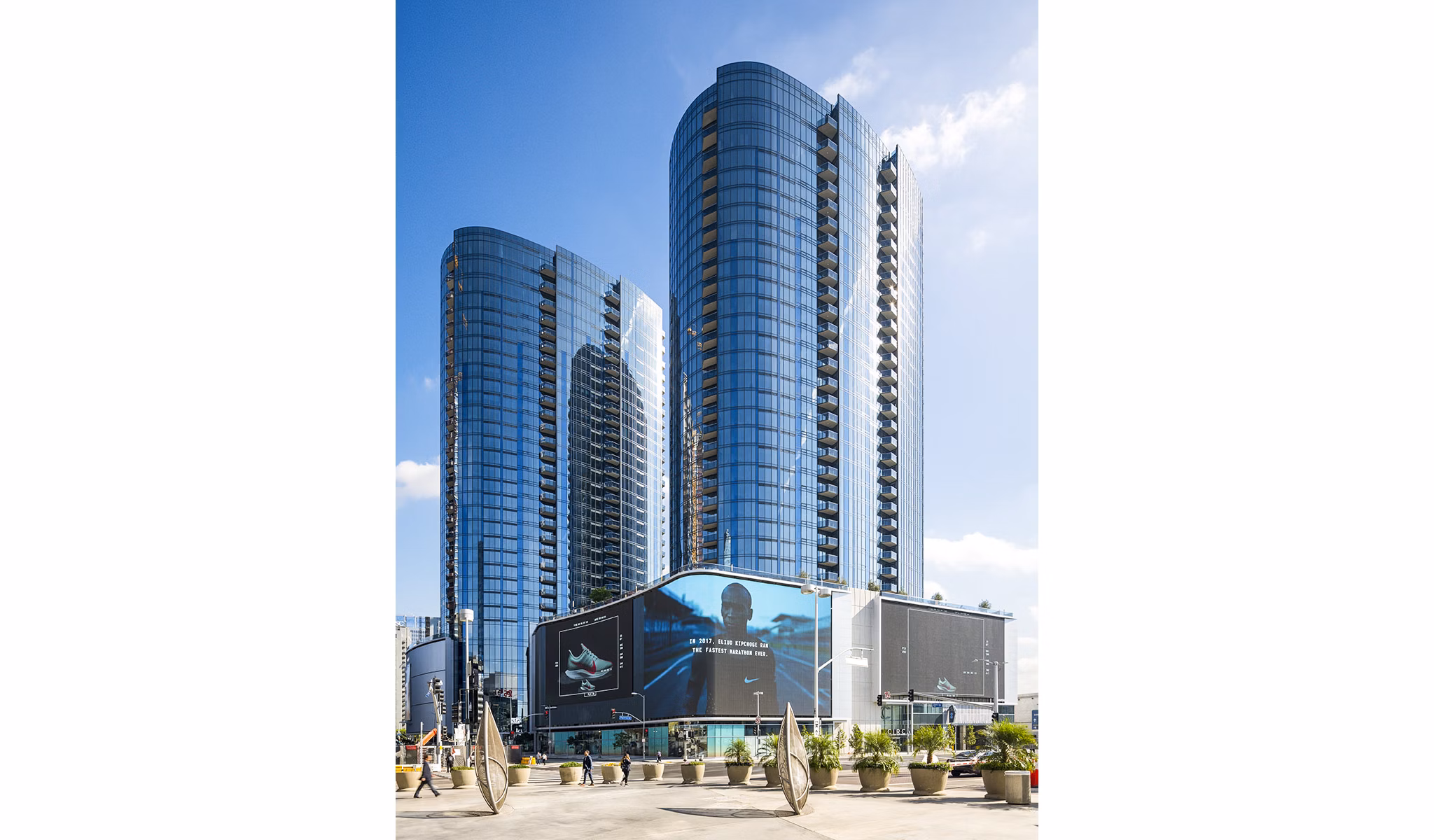 Circa LA Apartments: Elegant modern at luxury apartment community in downtown Los Angeles