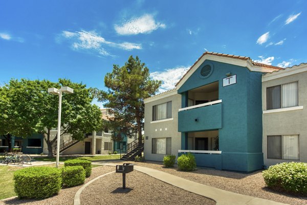 exterior at Galleria Palms Apartments