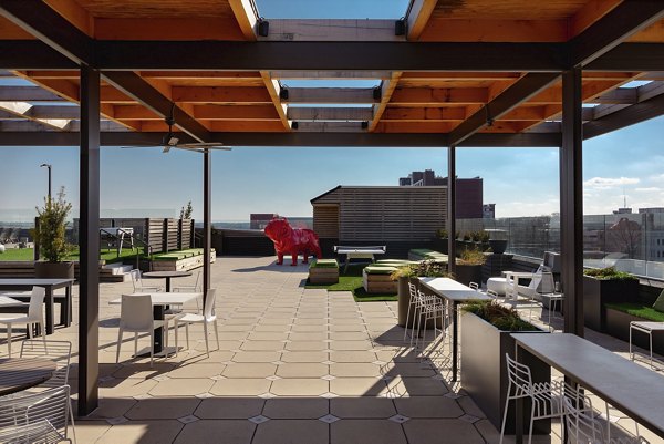 courtyard at The Standard at Athens Apartments