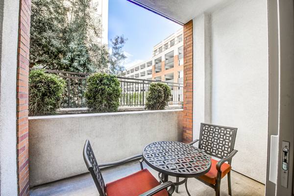patio/balcony at Icon Plaza Apartments
