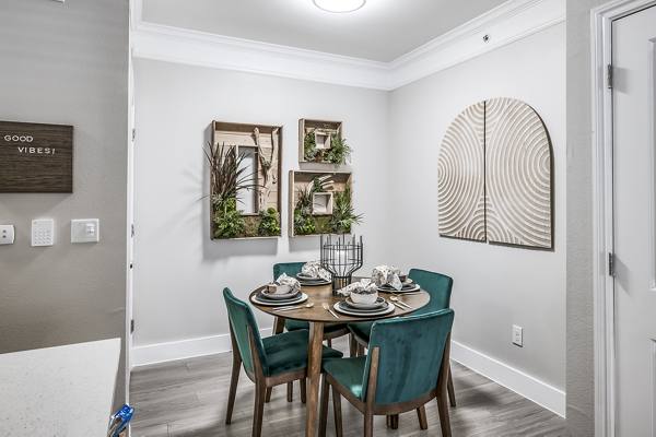 dining room at Amberjack Estates Apartments