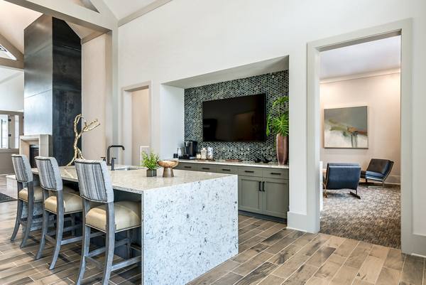 Williamsburg Apartments