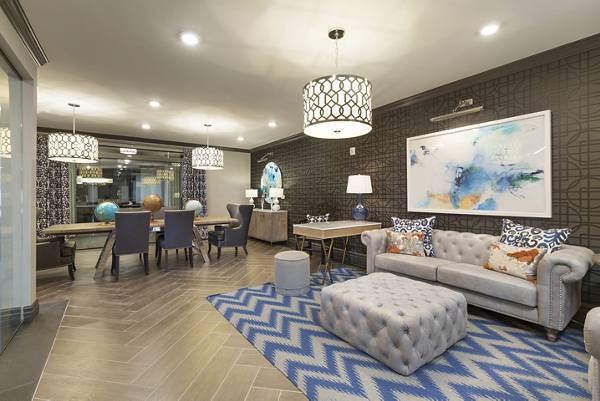 clubhouse at Vinings of Hurstbourne Apartments