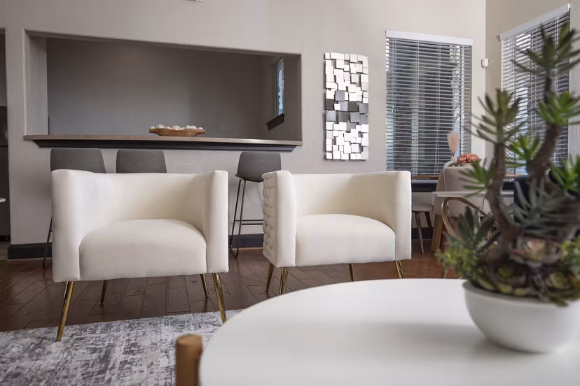 clubhouse at Mandalay at Shadow Lake Apartments