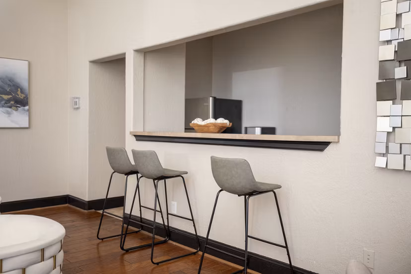 clubhouse at Mandalay at Shadow Lake Apartments