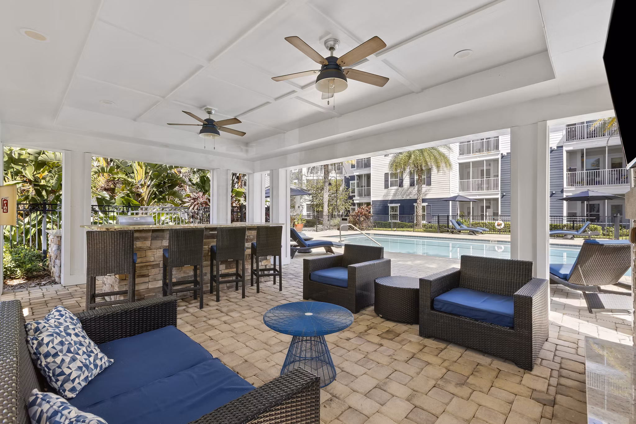 patio at Album Monterey Pointe Apartments 