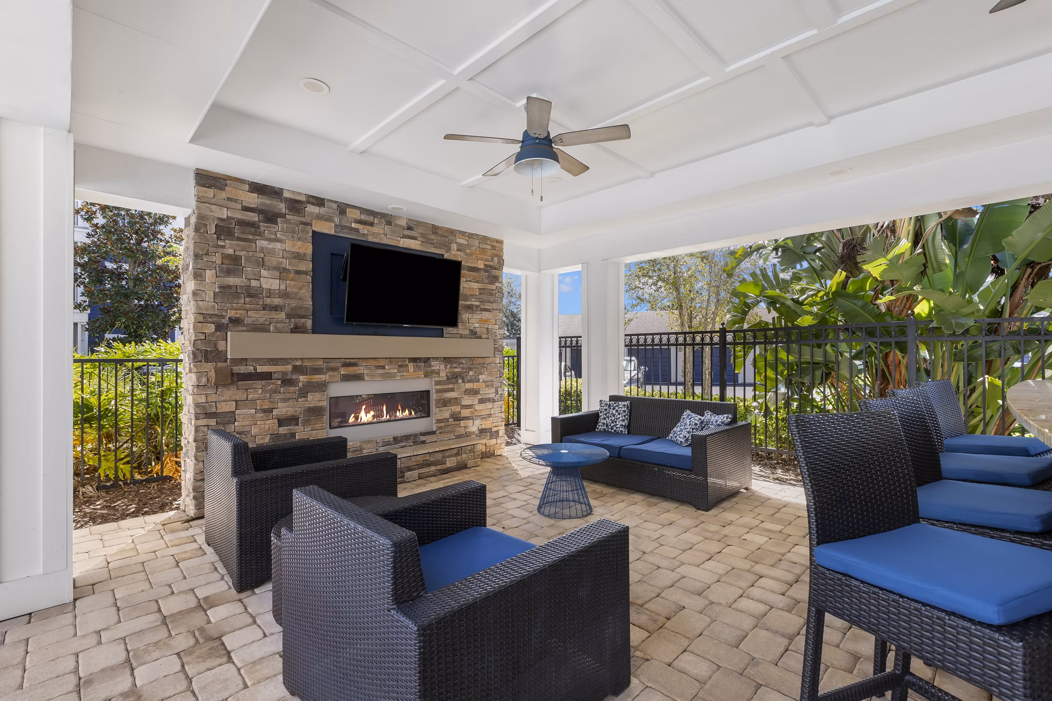 patio at Album Monterey Pointe Apartments 