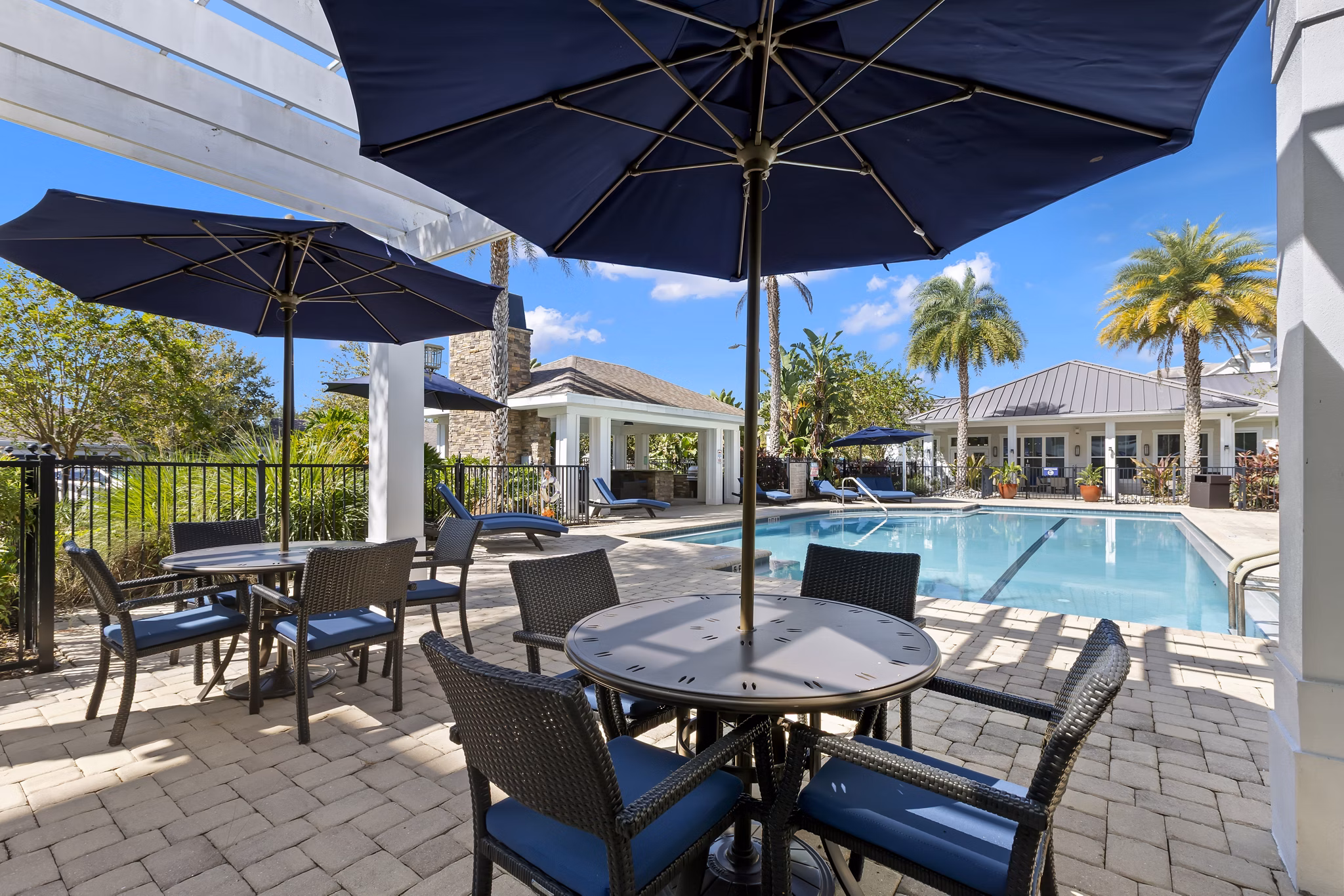 pool at Album Monterey Pointe Apartments 