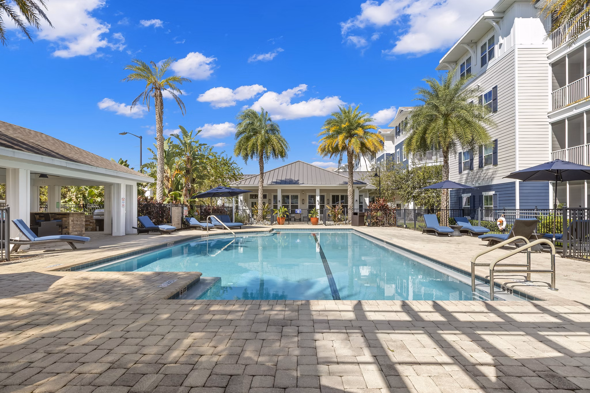 pool at Album Monterey Pointe Apartments 