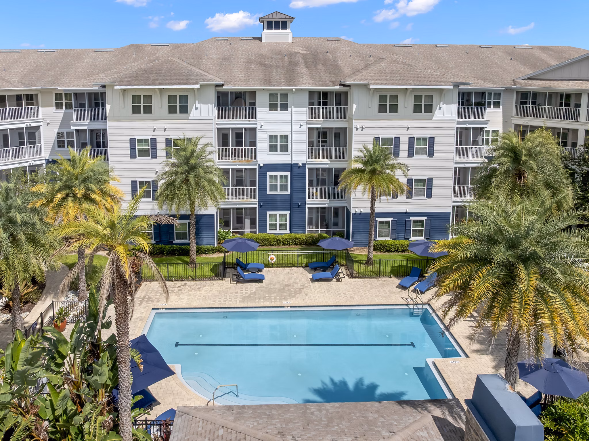 pool at Album Monterey Pointe Apartments 