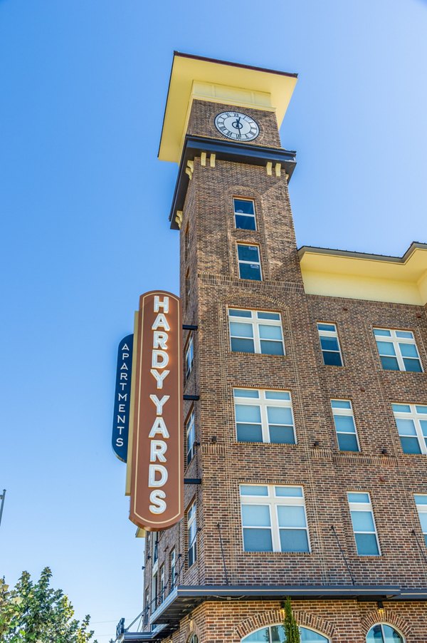 Hardy Yards: Contemporary of luxury apartment building in vibrant urban setting