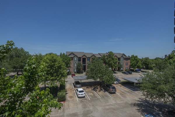 The Breakers: Lakefront apartment living in Houston, Texas