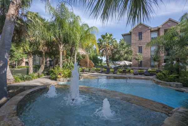 The Breakers is an apartment property just south of Almeda-Genoa and west of I-45 in Houston, Texas, and features lakefront living in the heart of Harris County.