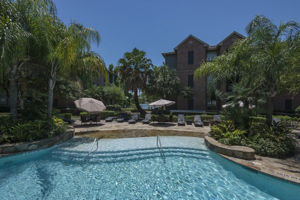 The Breakers is an apartment property just south of Almeda-Genoa and west of I-45 in Houston, Texas, and features lakefront living in the heart of Harris County.