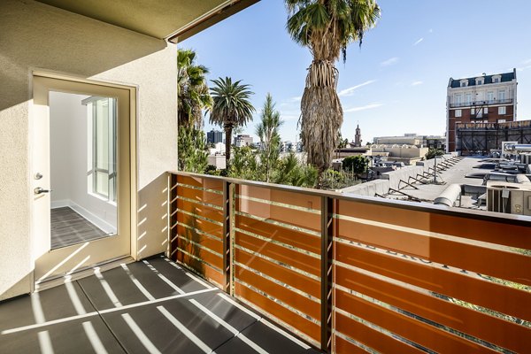 patio/balcony at Alaya Hollywood Apartments