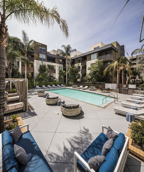 pool at Alaya Hollywood Apartments