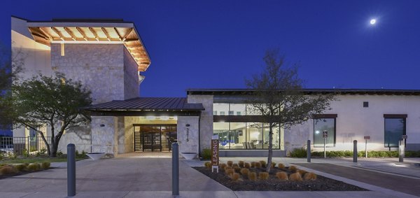 Tacara Westpointe Village: Elegant view of luxury apartments in New Braunfels