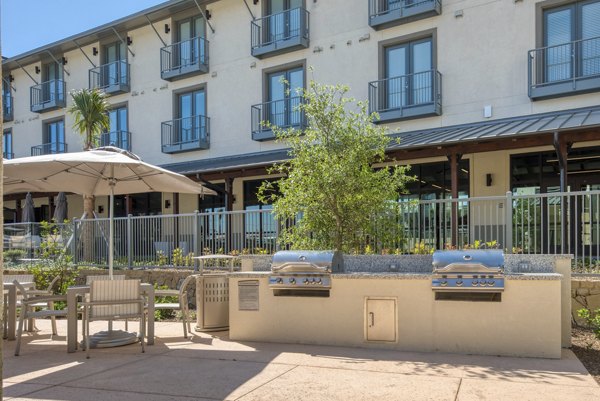 grill area at Tacara Westpointe Village Apartments