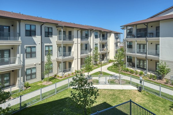 Tacara Westpointe Village: Scenic view from luxury apartment balcony in New Braunfels