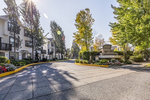 building/exterior at Avignon Townhomes Apartments