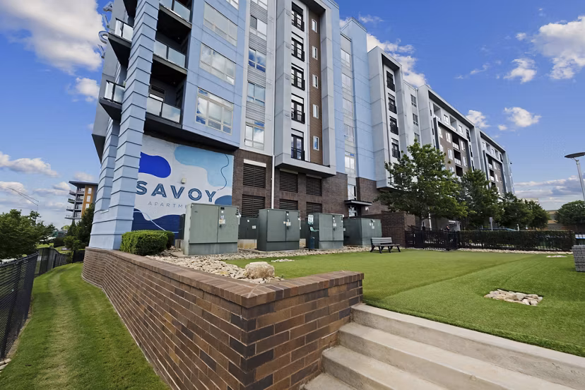 building Savoy Apartments