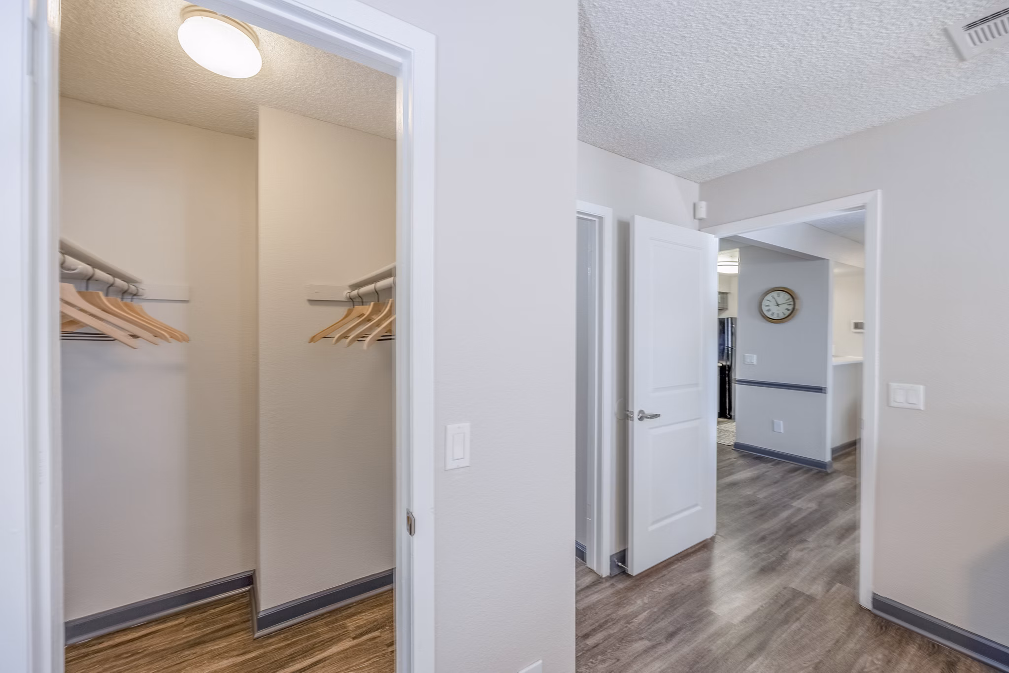 Bedroom featuring contemporary furniture and elegant design at 5400 Vistas Apartments