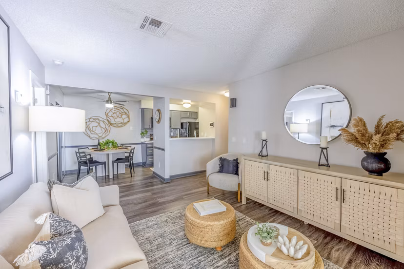 Modern living room with stylish furnishings at 5400 Vistas Apartments