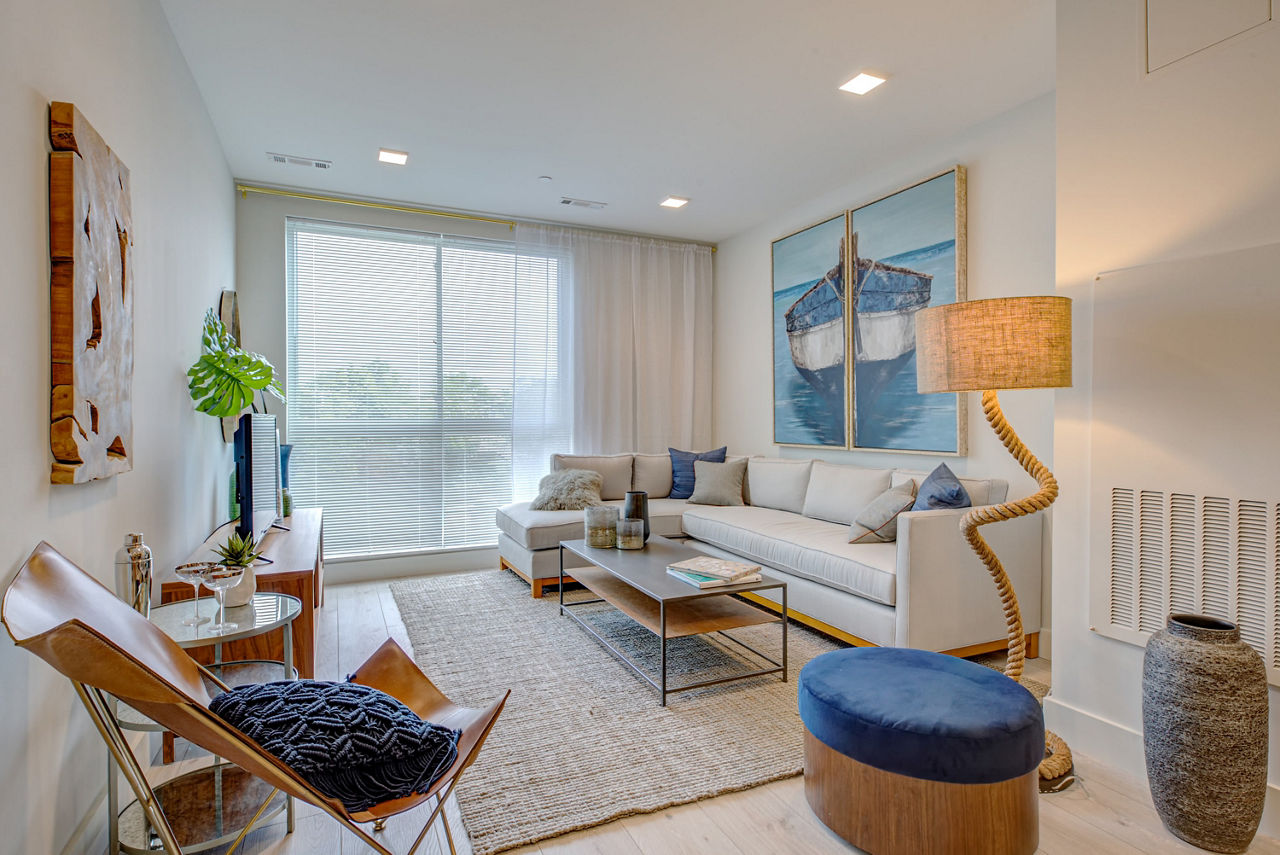 One Beachmont 28 of 37