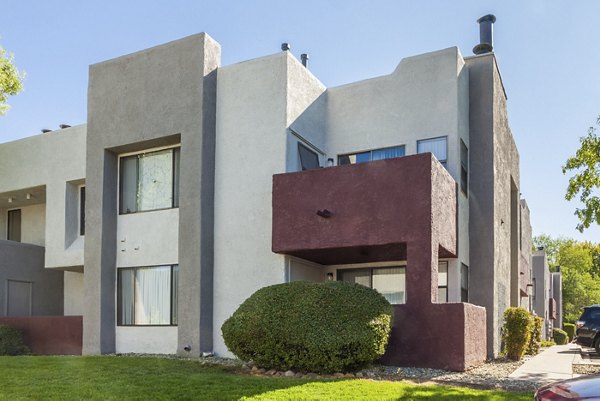 The Village at Tierra Antigua: Modern luxury apartments in Tucson