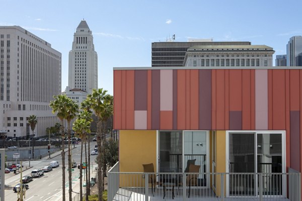 LA Plaza Village: Elegant of luxury apartments in Los Angeles