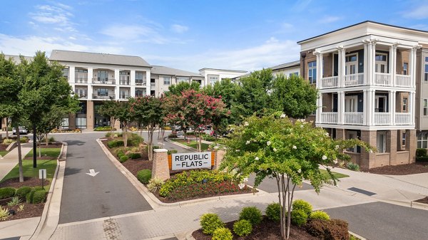 Republic Flats: Modern luxury apartment building at Republic Flats Apartments in urban location