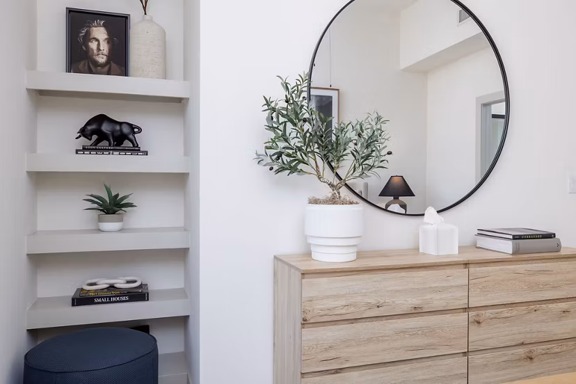 Spacious bedroom with modern furnishings at Northshore Apartments