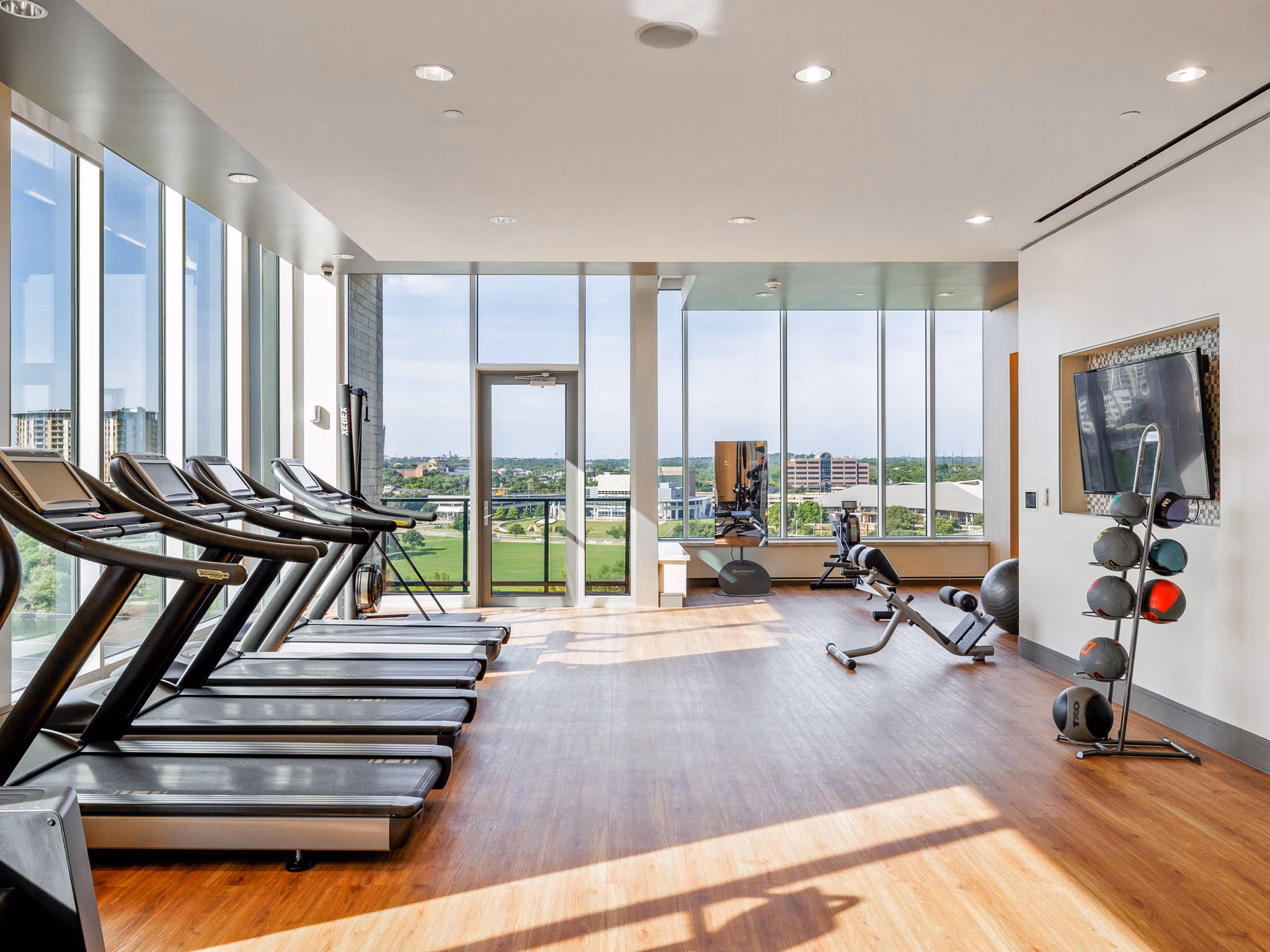 Modern fitness center with state-of-the-art equipment at Northshore Apartments