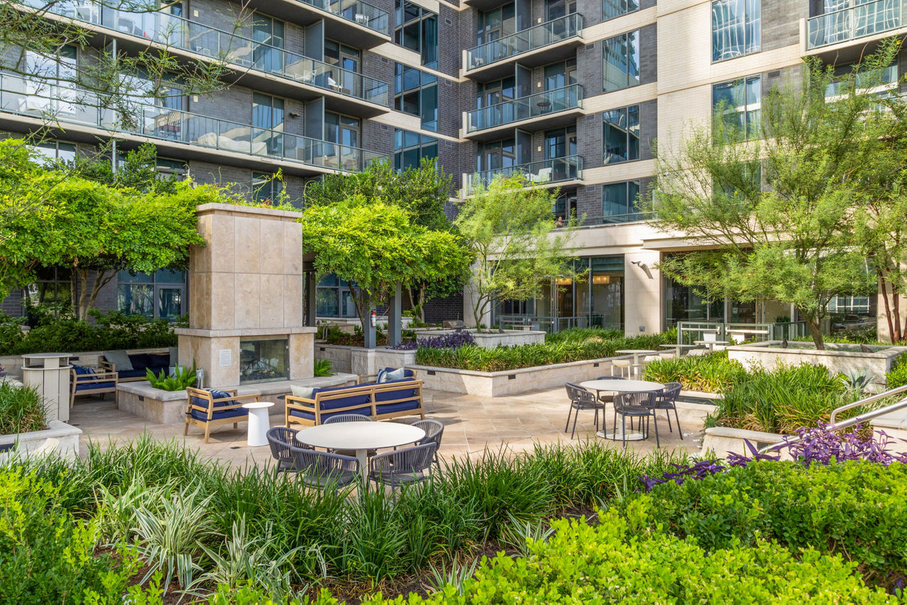 Courtyard at Northshore Apartments