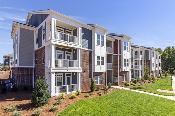 Proximity Northlake: Contemporary luxury apartments with scenic views in north Charlotte