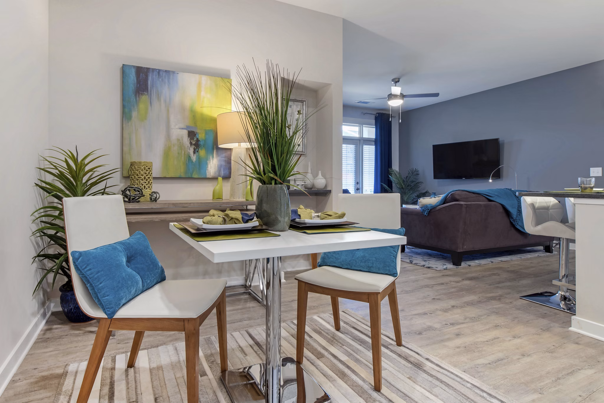 Proximity Northlake: Modern luxury apartments with lush landscaping in Huntersville