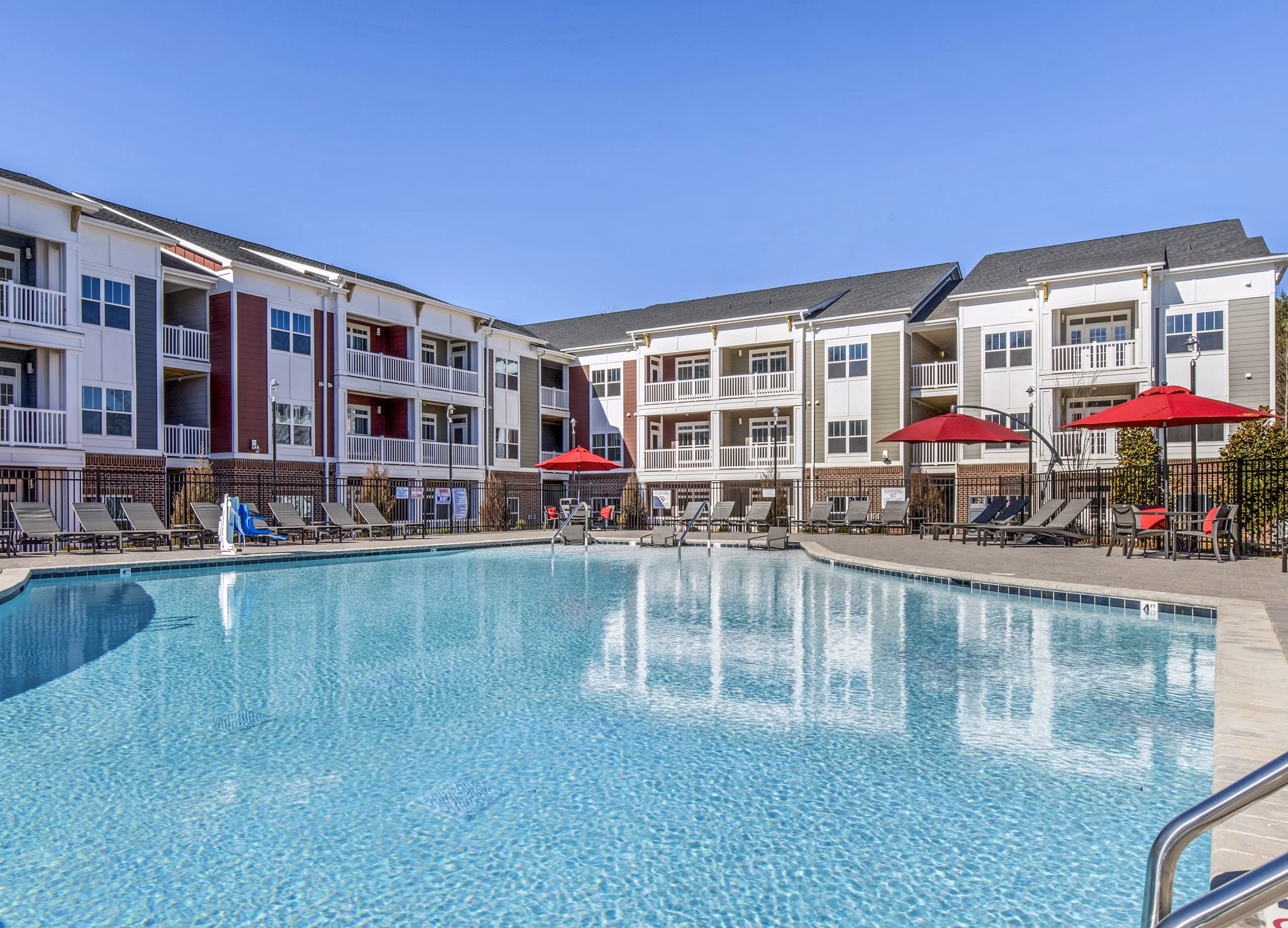 Proximity Northlake: Modern luxury apartments with nearby lake views in Charlotte