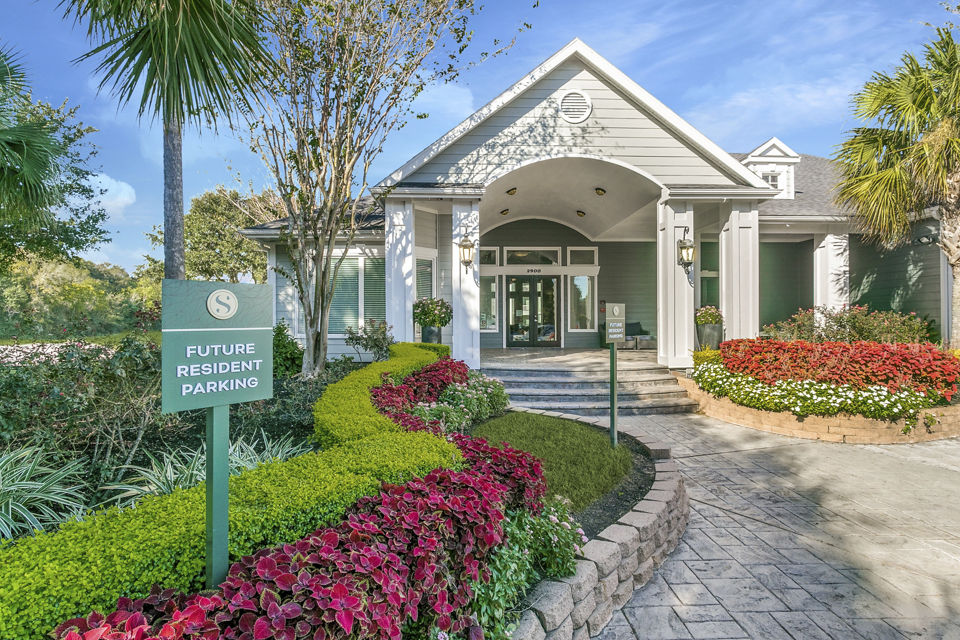 clubhouse at Sandestin at Pearland Apartments