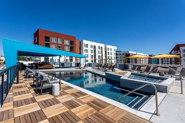 pool at Oak Street Station Apartments