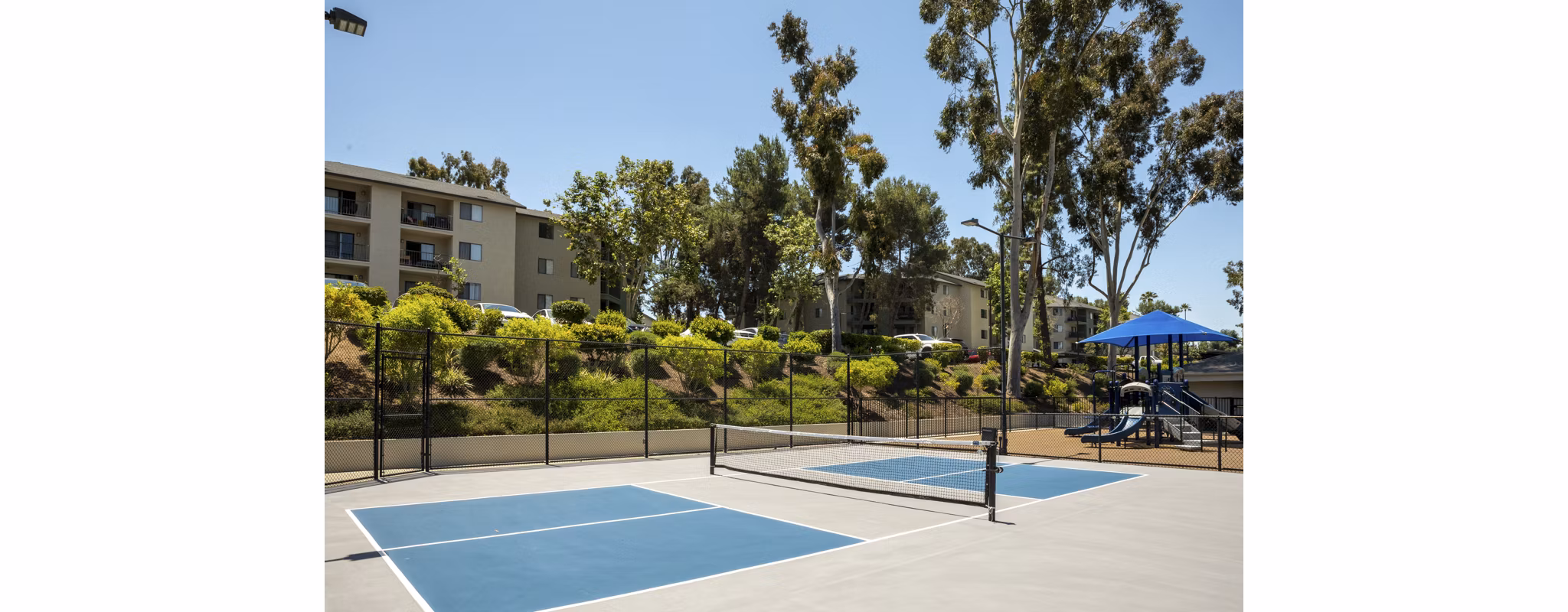 sport court at Solana at Grand Apartments