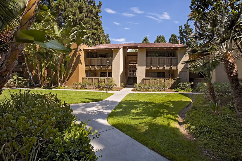 Corte Bella Apartments: Upscale Spanish-style of luxury apartments in sunny Las Vegas