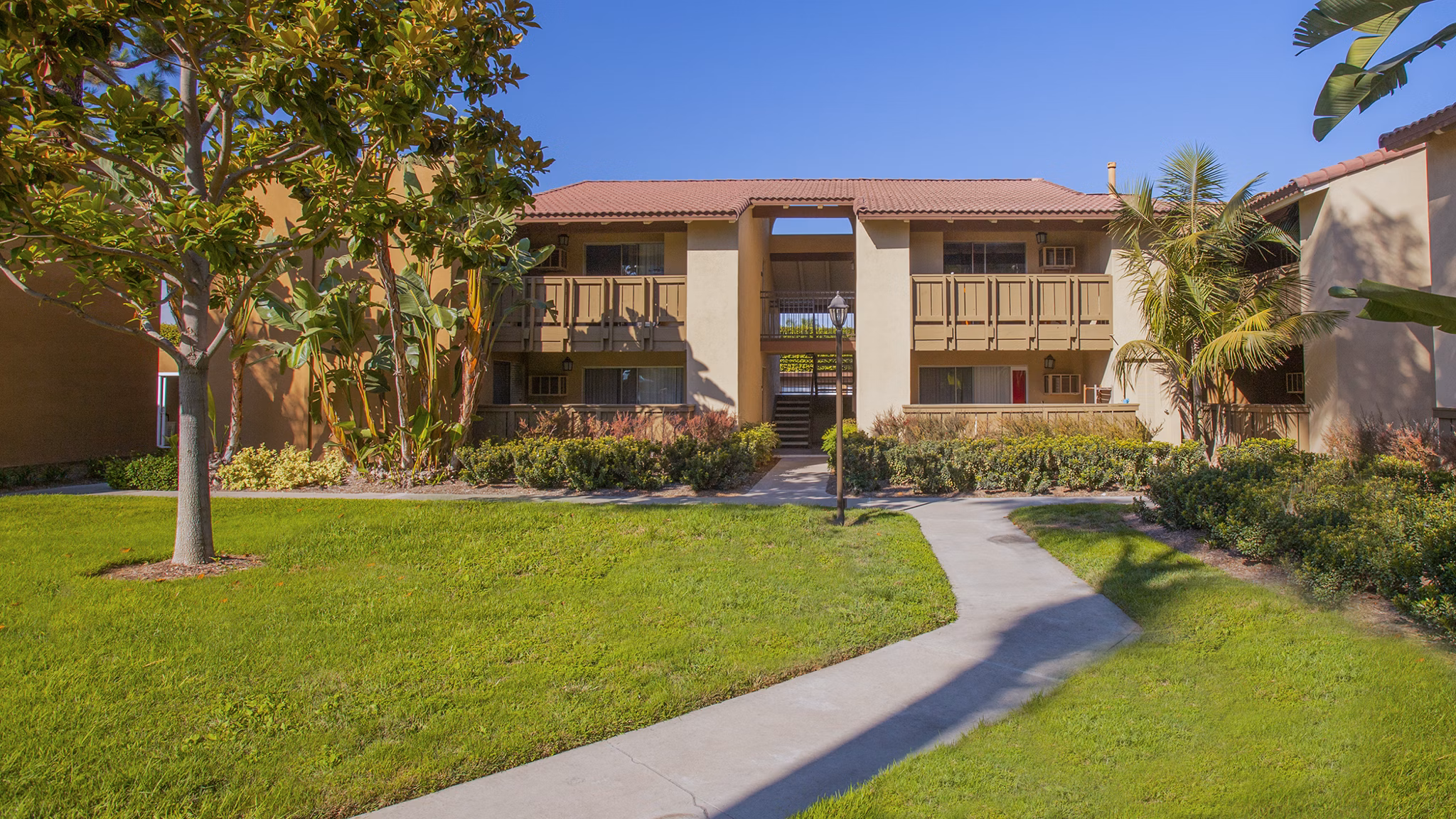 Corte Bella: Elegant luxury apartments in vibrant neighborhood