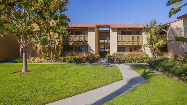 Corte Bella: Elegant luxury apartments in vibrant neighborhood