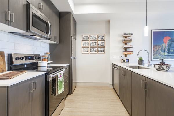 kitchen at MacArthur Commons Apartments