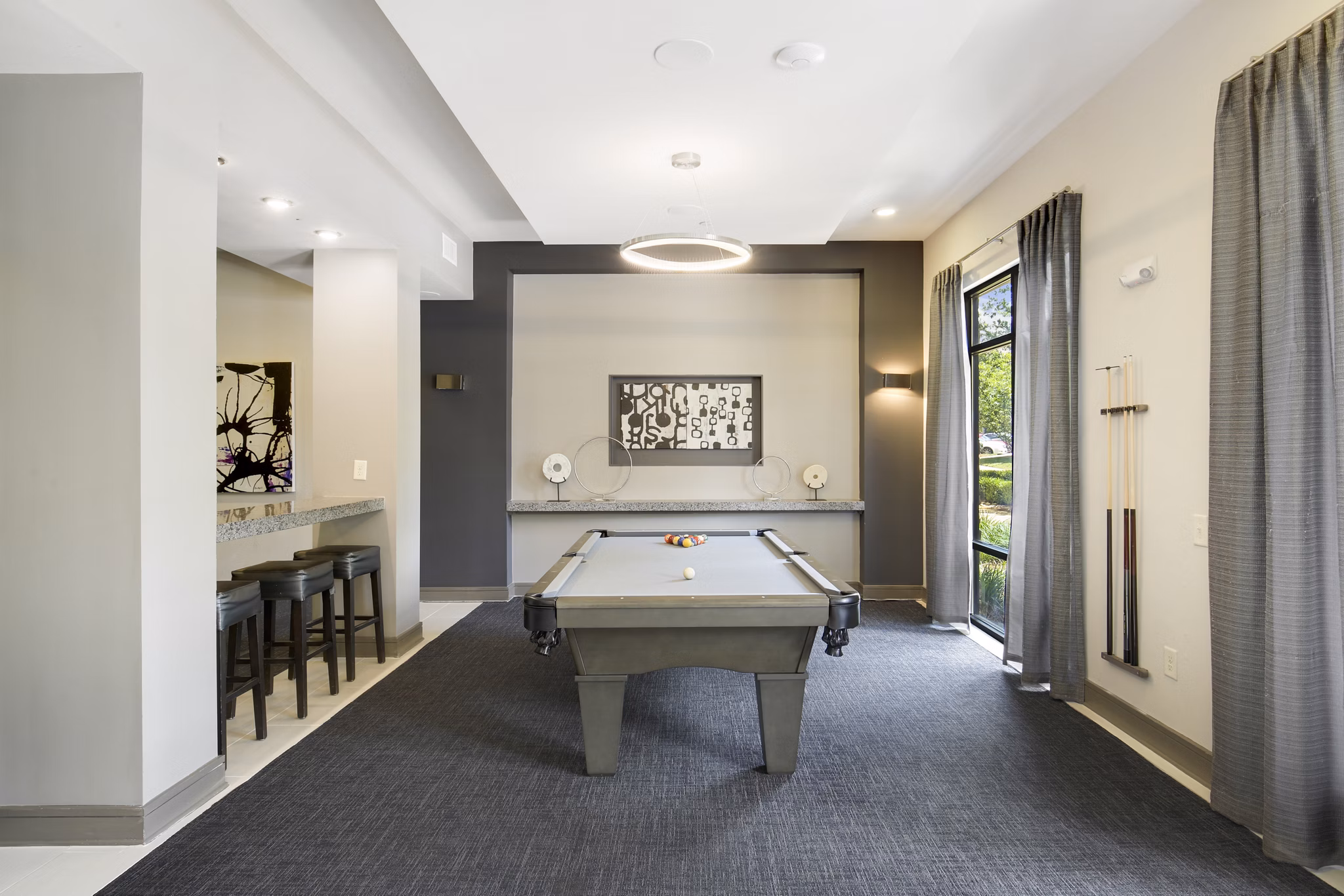game room at Lantower Waverly Apartments