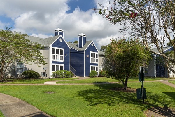 dog park area at Raintree Apartments